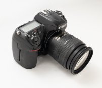 NIKON.jpg NIKON.jpg