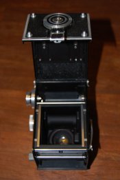 Rolleiflex-inside.jpg