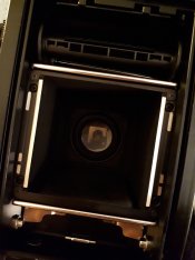 mamiya_gate.jpg