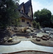 Witch's house 2.jpg