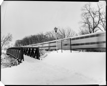 MetraRiversideCompleteTrain.jpg MetraRiversideCompleteTrain.jpg