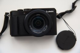LumixLX100M2-3.jpg
