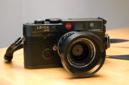 leica 01.jpg