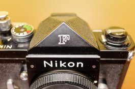 NIkon F-4.jpg