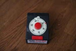 unicolor_timer_10_benson_midtown_7817752.jpg