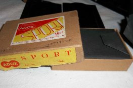 Zeiss9sealedplate.JPG Zeiss9sealedplate.JPG