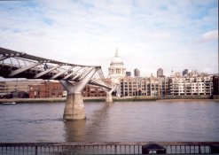 MILLENIUM BRIDGE ST. PAUL'S.jpg