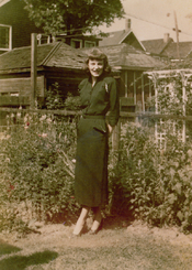 E-01-mom-1951.jpg