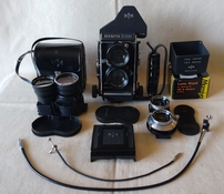 Mamiya C330 Outfit (small) - 1.jpg