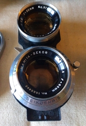 Mamiya C220 Outfit - 3.jpg