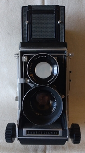 Mamiya C330 Outfit - 4.jpg