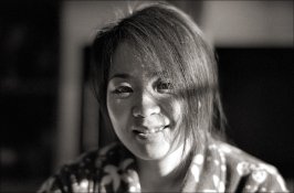 Breakfast+Mimi+Amy+Ben+ContaxRTSII+85f1-8Planar+Tri-X+HC-110dilH+9min+20C+1minAg2x+04-2012+VSmac.jpg