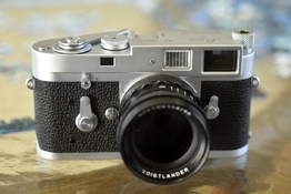 Leica M2_front.jpg