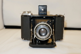 ikon 521 front copy.JPG