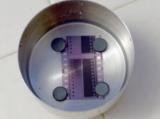 HoldNegsMagnets.jpg