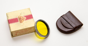 rolleiflex_bay2_med_yellow_1.jpg
