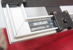 easel050655.jpg