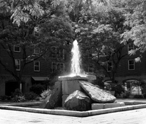 Hampton Court Fountain.jpg