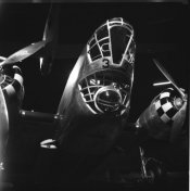 G33_dev_400_AEDU003a.jpg