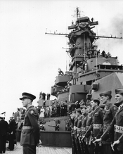 USS-S-Dakota-men2.jpg