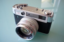 Yashica Lynx 14E - Welcome to the Electros.jpg