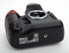 nikon-d2x-3.jpg
