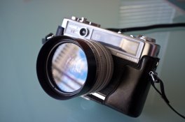 Genuine Yashica Lynx 14E Lens Shade.jpg