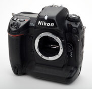 nikon-d2x-2.jpg