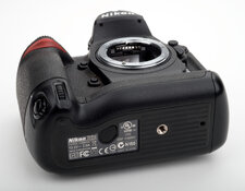 nikon-d2x-3.jpg