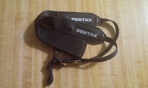 684786d1780276338-sale-pentax-camera-straps-1-black-viewfinder-cap-1-grey-20240512_225935.jpg.jpeg