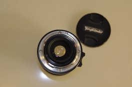 Voigt_28mm_Ult_02.jpg