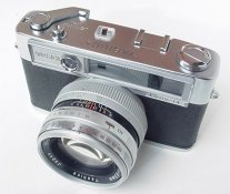 Yashica Lynx 14 - 2 front.jpg