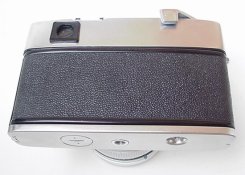 Yashica Lynx 14 - 2 bottom.jpg