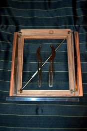 Back-and--ground-glass-frame.jpg