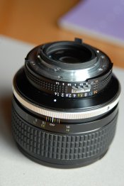 nikon-85-mm-1.4-AIS_8061.jpg