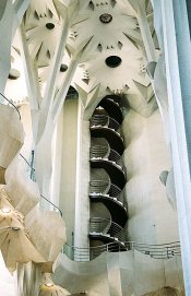 sagrada_familia-2w.jpg sagrada_familia-2w.jpg