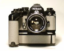 leatherette_grey_Griptac_Nikon_motorwind.jpg