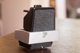 nikon_f_viewfinder.jpg