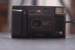 yashica_t.jpg