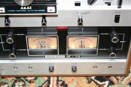 Akai close 1.jpg
