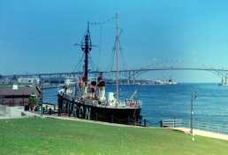 Lightship_Huron.jpg