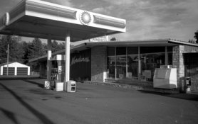 2008-08-19-4-Olympus-XA2.jpg