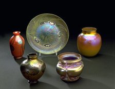 300px-Louis_Comfort_Tiffany_Favrile_Glass.jpg