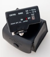 Pentax-Auto-110-Flash-2_zps29773755.jpg