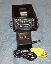 Quantum Battery 2 with charger.jpg