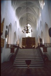Odense-church-altar.jpg Odense-church-altar.jpg