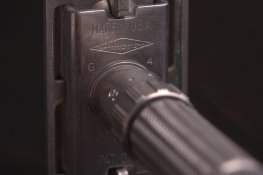 Gillette_G4_Tarnished_Razor_(9_of_10).jpg