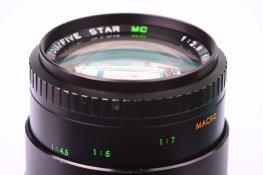 Tou=Five_Star_135mm-2.8_M42_Lens_ApertureINOP_(3_of_6).jpg
