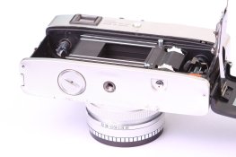 Canonet_QL19E_Parts-Camera_(8_of_10).jpg
