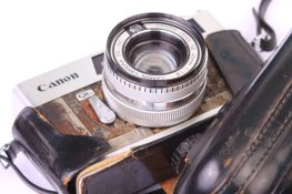Canonet_QL19E_Parts-Camera_(9_of_10).jpg